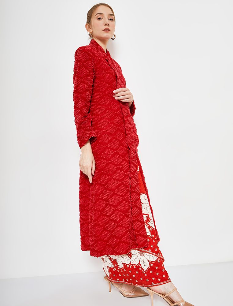 BATIK SALMA Kebaya Sutra Tenun Bulu Merah 3