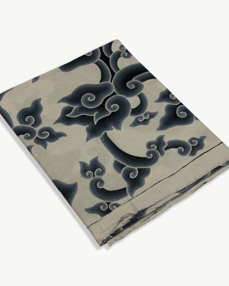 BATIK SALMA Kain Batik Tulis Motif Mega Mendung Abu 2
