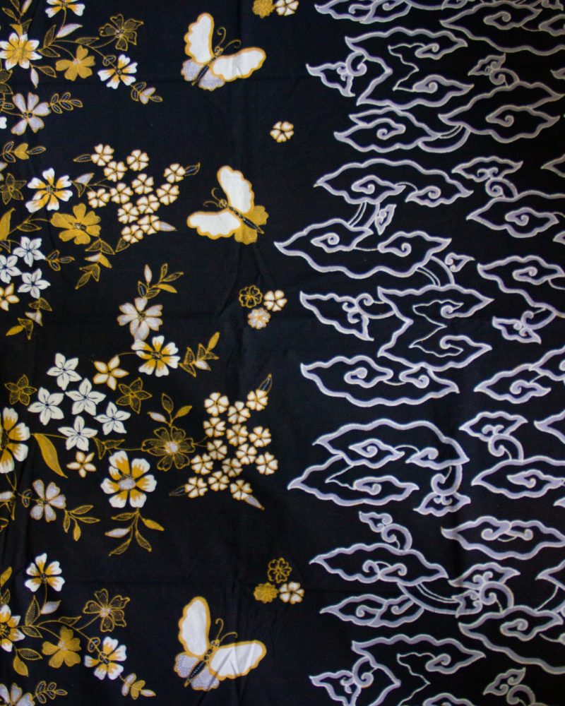 Kain Batik Tulis Katun Mega Mendung Comb Bunga 1