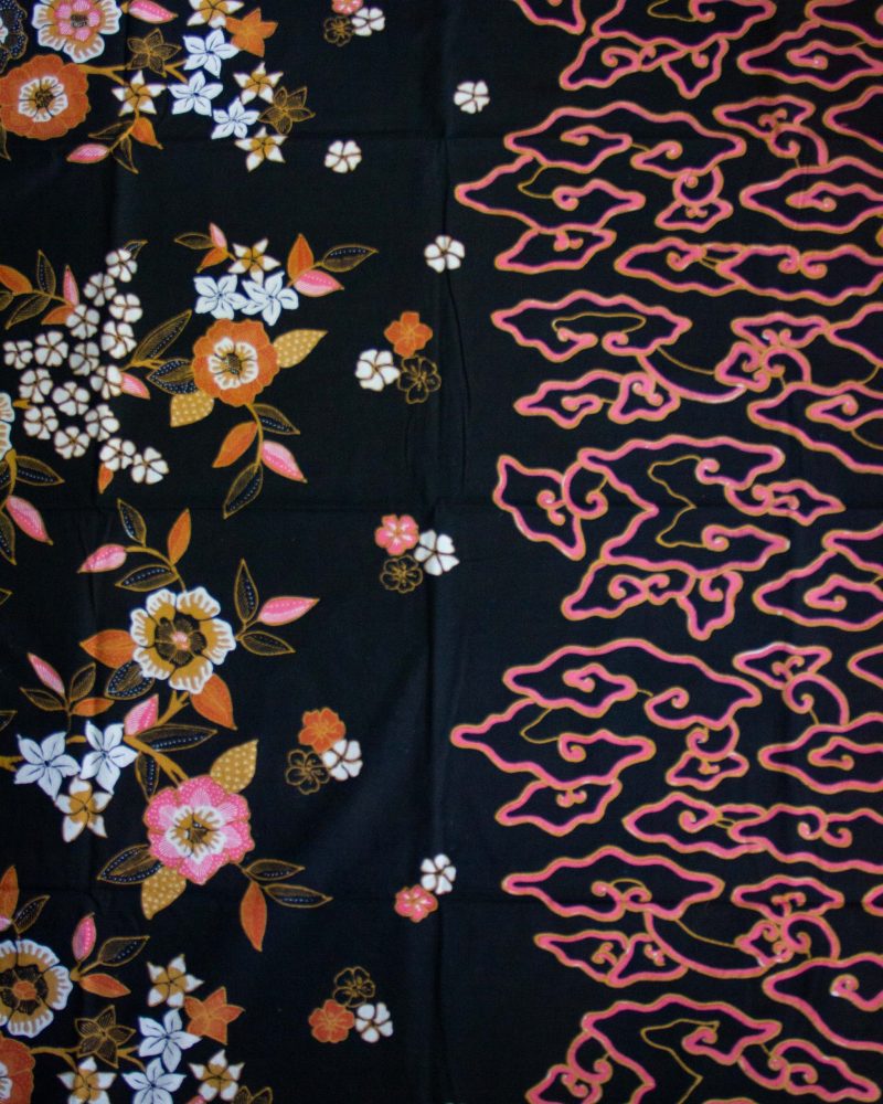Kain Batik Tulis Katun Mega Mendung Comb Bunga 4