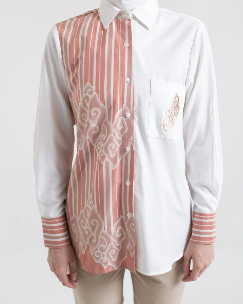 Batik Salma Kemeja Wanita Putih Comb Mega Mendung - Pink 2