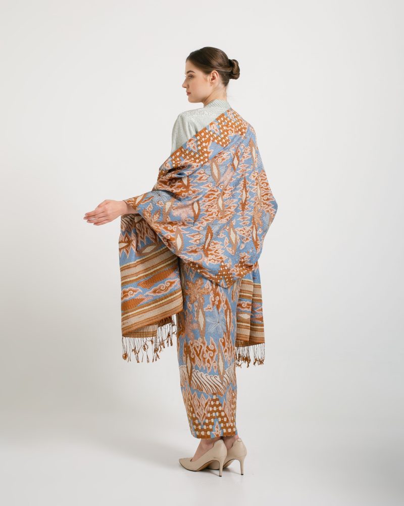 Batik Salma Sarung Selendang Sutra Bulu 3